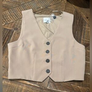 Love Tree NWT Tan Buttoned Vest size small